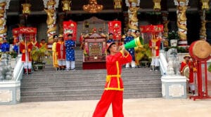 Lễ hội ở Đống Tháp